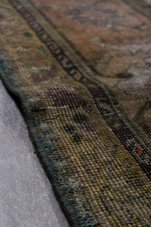 Antique Farahan Area Rug (7' x 11')